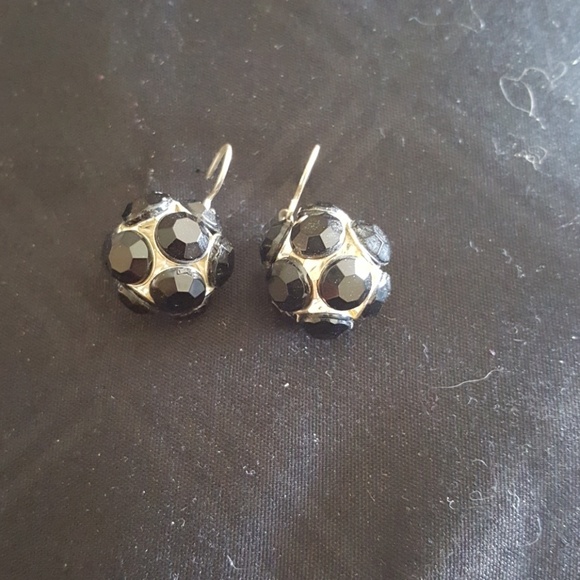 Black and gold earrings - Picture 1 of 1